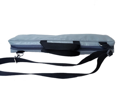 Gaiši zila flautas soma