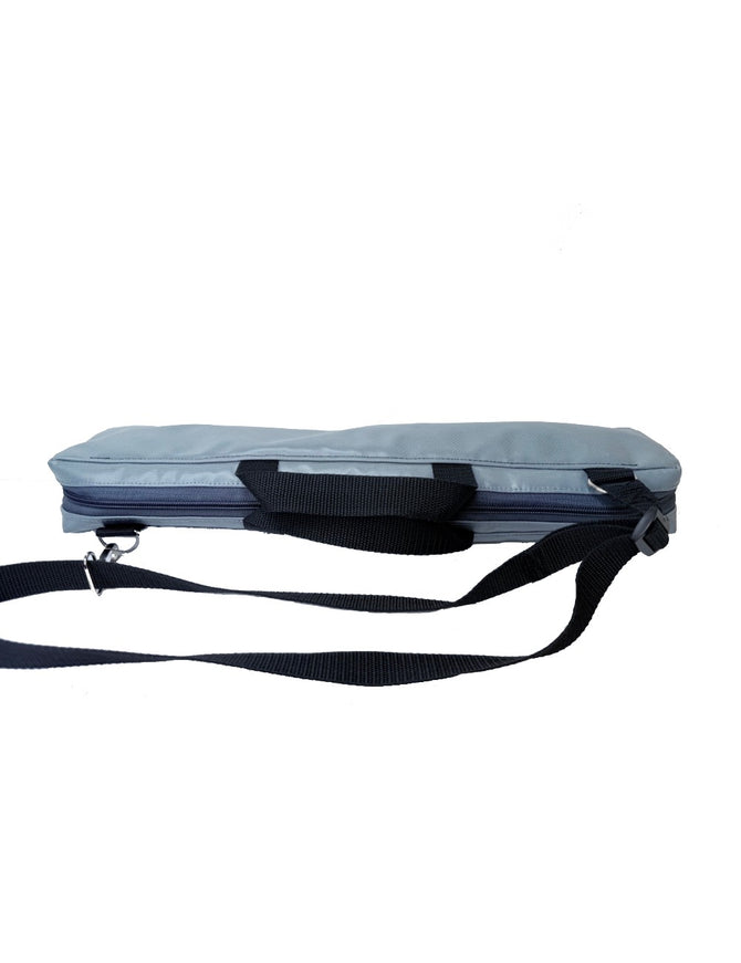 Gaiši zila flautas soma